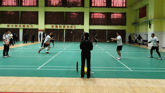 挥拍竞逐 谁“羽”争锋 石家庄市教科文卫工会系统职工羽毛球 比赛成功举办